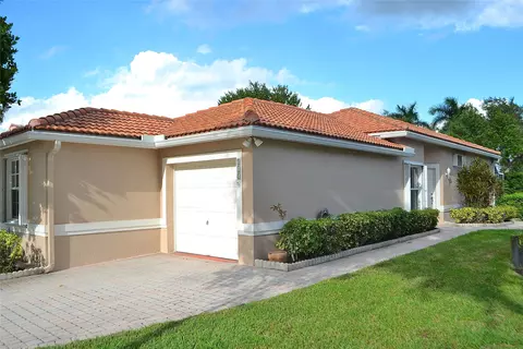 515 NW 129th Way, Pembroke Pines, FL 33028