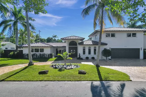 2724 NE 35th St, Fort Lauderdale, FL 33306