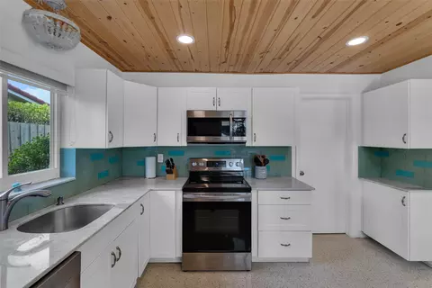 214 SE 3rd Pl, Dania Beach, FL 33004 photo 6