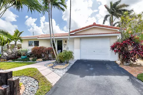 214 SE 3rd Pl, Dania Beach, FL 33004 photo 1