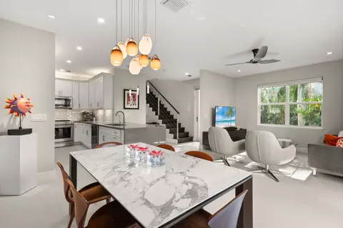 420 SW 14th Ct, Fort Lauderdale, FL 33315