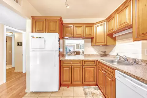 231 NW 76th Ave #201, Margate, FL 33063