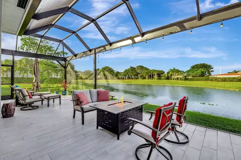 4284 Rosa Dr, Pompano Beach, FL 33064
