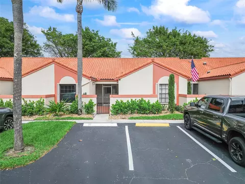 26 Centennial Ct #26, Deerfield Beach, FL 33442