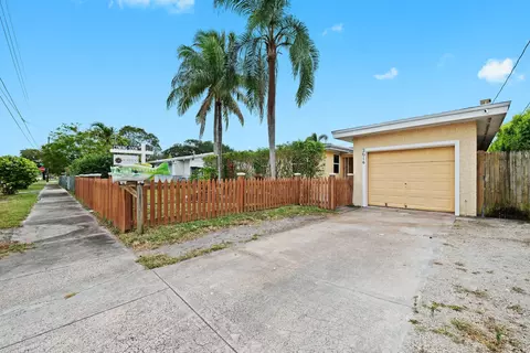 2614 Liberty St, Hollywood, FL 33020