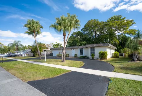 7914 NW 74th Ter, Tamarac, FL 33321