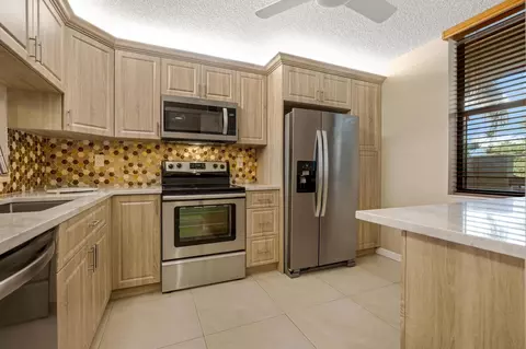 2907 Carambola Cir S #203, Coconut Creek, FL 33066
