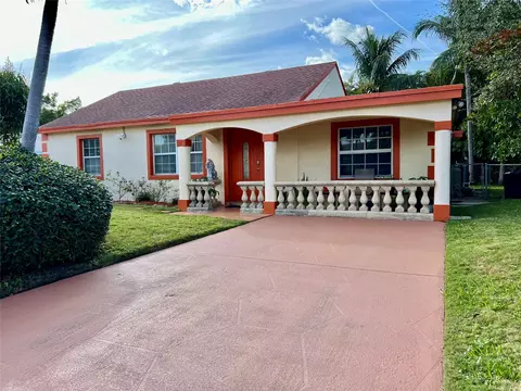 909 Helena Dr, FL 33461