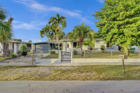 5601 SW 38th St, Davie, FL 33314