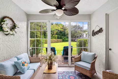 5525 E Parade Pl, Margate, FL 33063