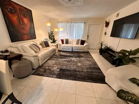 3390 NW 36th Ave, Lauderdale Lakes, FL 33309