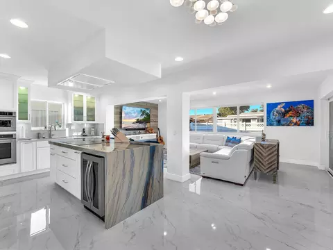 8711 NW 18th St, Pembroke Pines, FL 33024