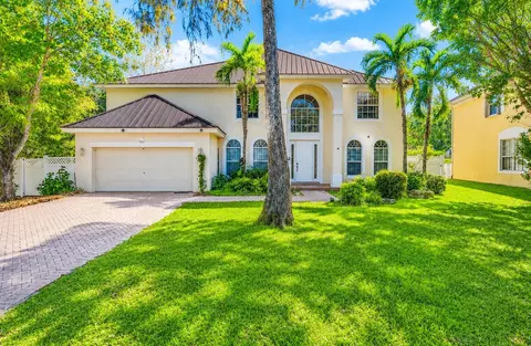 9526 NW 52nd Pl, Coral Springs, FL 33076