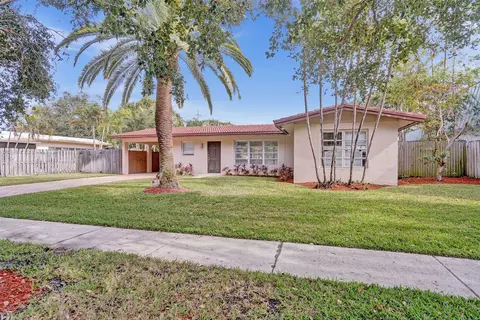 4740 NE 21st Ter, Lighthouse Point, FL 33064