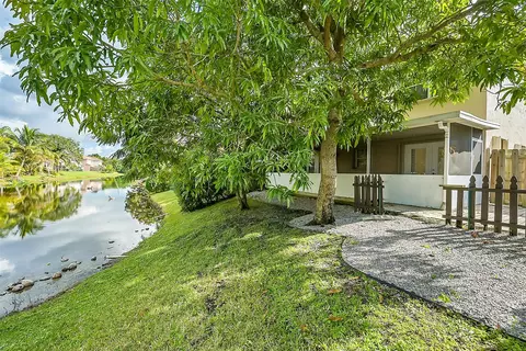 7379 Santa Monica Dr, Margate, FL 33063 photo 33