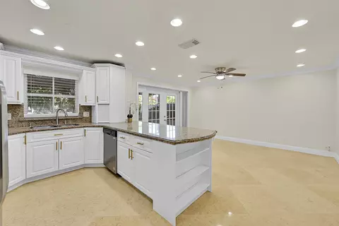 7379 Santa Monica Dr, Margate, FL 33063 photo 24
