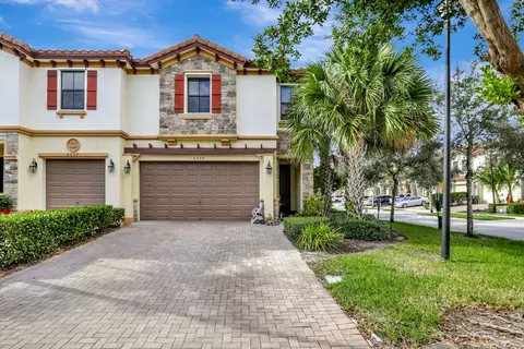 6979 Halton Park Ln, Coconut Creek, FL 33073
