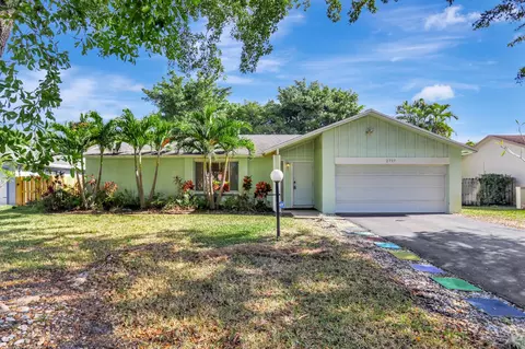 2717 NW 95th Ter, Coral Springs, FL 33065
