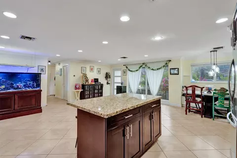 2849 NE 35th St, Lighthouse Point, FL 33064 photo 17