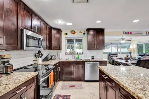 2849 NE 35th St, Lighthouse Point, FL 33064 photo 13