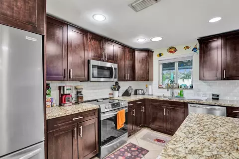 2849 NE 35th St, Lighthouse Point, FL 33064 photo 12
