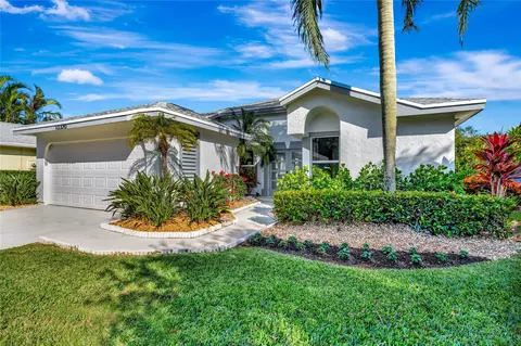 13320 Touchstone Ct, Palm Beach Gardens, FL 33418