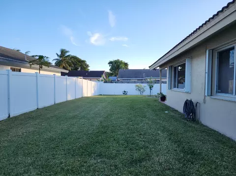 426 SE 3rd Place Pl, Dania Beach, FL 33004 photo 6