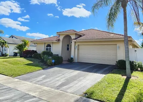 426 SE 3rd Place Pl, Dania Beach, FL 33004 photo 4