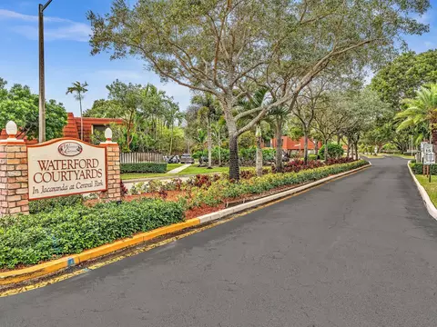 708 NW 99 Cir #708, Plantation, FL 33324