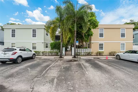 312 SE 10th Ave #C, Pompano Beach, FL 33060