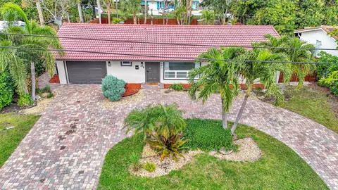 2641 NE 53rd Ct, Lighthouse Point, FL 33064