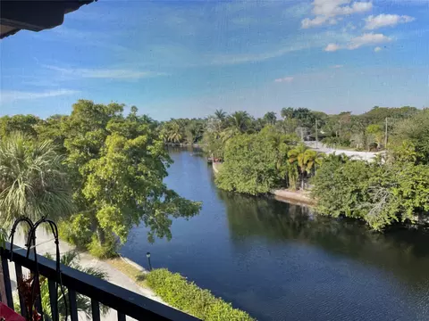 610 Tennis Club Dr #401, Fort Lauderdale, FL 33311