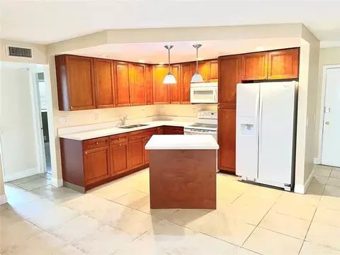 4425 Treehouse Ln #A, Tamarac, FL 33319