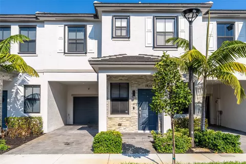 1923 SW 5th Blvd #1923, Fort Lauderdale, FL 33312