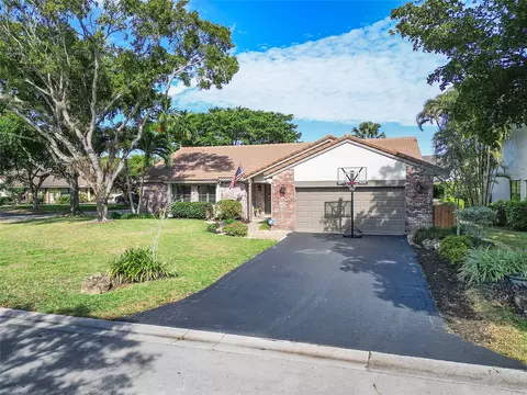 5001 NW 64th Dr, Coral Springs, FL 33067