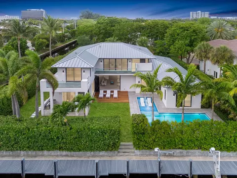26 S Compass Dr, Fort Lauderdale, FL 33308