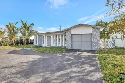 6900 SW 26th Ct, Miramar, FL 33023
