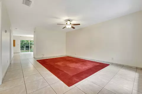 8140 NW 40th St #8140, Coral Springs, FL 33065