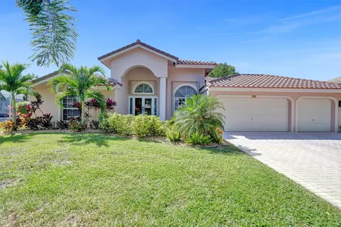 4288 NW 64th Ave, Coral Springs, FL 33067