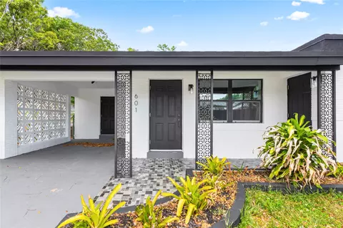 601 NE 49th St, Oakland Park, FL 33334