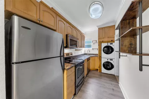 403 NE 16th Ave #5, Fort Lauderdale, FL 33301