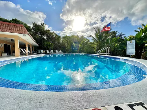200 NE 19th Ct #206-M, Wilton Manors, FL 33305