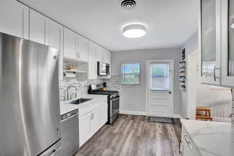 5449 NE 3rd Ter, Fort Lauderdale, FL 33334