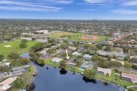 6567 SW 20th Ct, Plantation, FL 33317