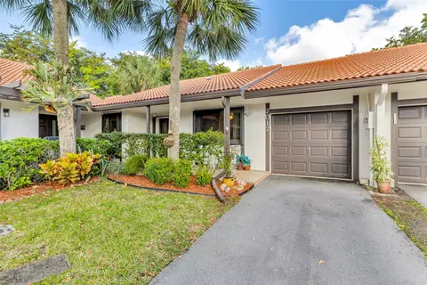 7017 Marlberry Ln, Tamarac, FL 33321