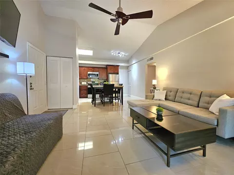 801 Lyons Rd #19202, Coconut Creek, FL 33063