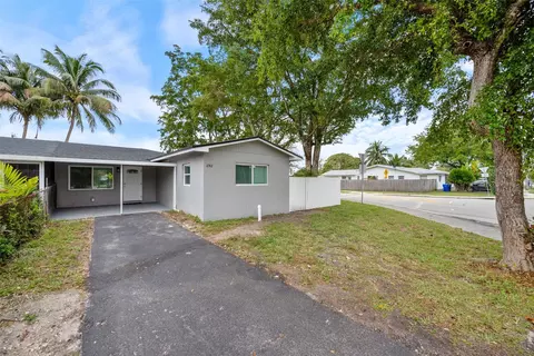 6742 SW 18th Ct, North Lauderdale, FL 33068