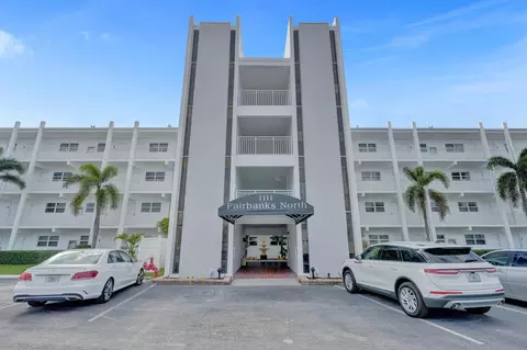 1111 N Riverside Dr #305, Pompano Beach, FL 33062