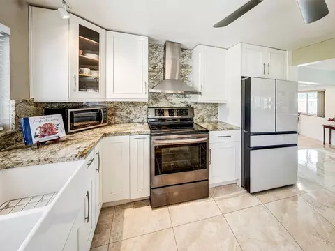 4100 N Circle Dr, Hollywood, FL 33021 photo 12