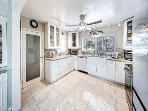 4100 N Circle Dr, Hollywood, FL 33021 photo 9